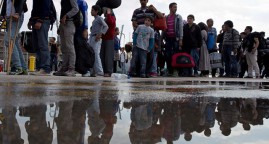 Refugees: Archbishop Tomasi invites Europeans to silence their fears