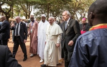 In Bangui, the pope wants to reconcile Christians and Muslims
