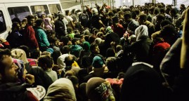 Le nombre de migrants arrivés par la mer en Grèce dépasse un demi-million en 2015