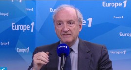 L’Europe face aux migrants : « le système disjoncte », selon Hubert Védrine