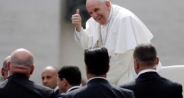 Pope greets participants in Vatican water conference
