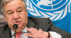 Au Qatar, Guterres souligne que la « coopération internationale fonctionne »