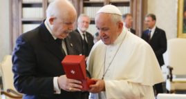 Le Pape François reçoit le Grand Maitre de l’Ordre de Malte : grande attention à la crise des refugiés